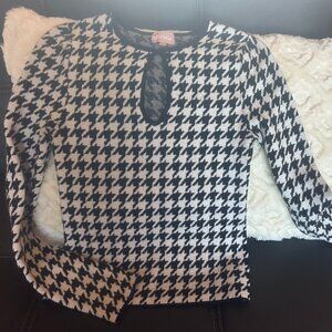 MuMu Keyhole Neckline Sweater